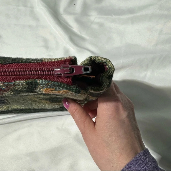 Holdings Fine Accessories Vintage Tapestry Bag With Golf Design  pattern - Picture 6 of 14